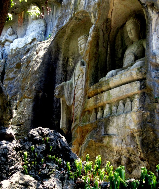 Lingyin Si Buddha grottoes